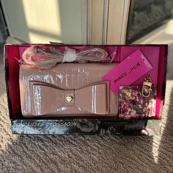 Betsey Johnson Handbags - Betsey Johnson Crossbody and Card Case Set NEW Bow Pink Floral
